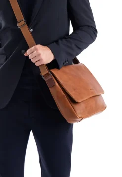 MESSENGER BAG